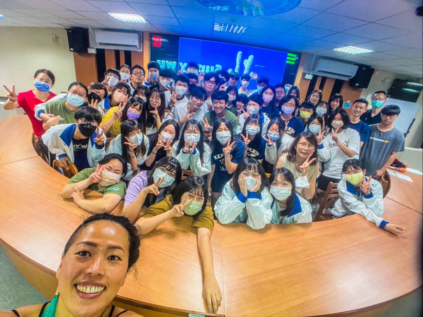 111學年度姊妹校計畫國際教育講座(講師:Sunny英美達教育公司專業管理師)